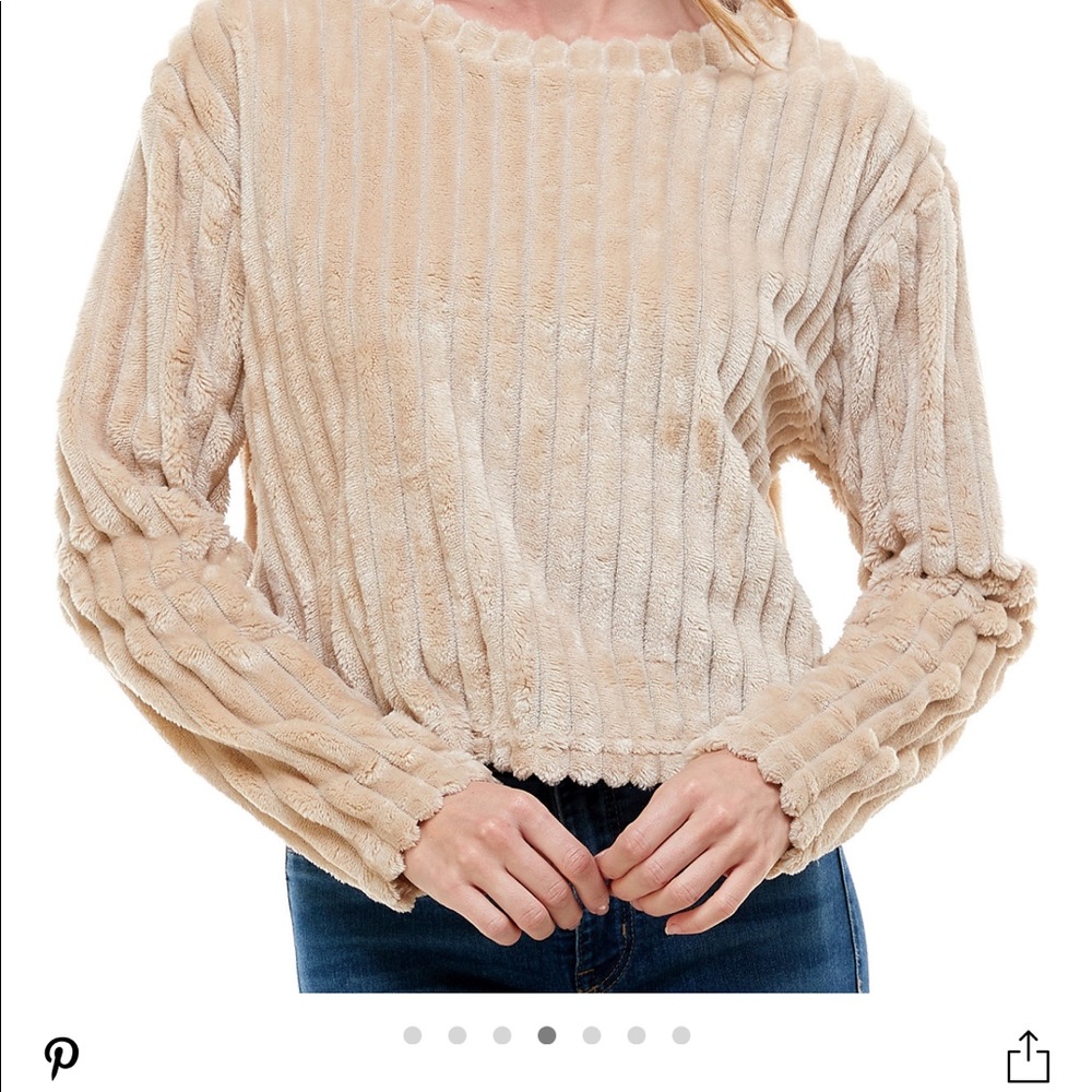 NWT DEREK HEART JUNIOR’sS FAUX FUR TOP FROM MACY’S